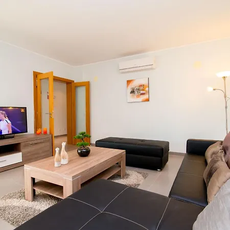 Pegada Retreat By Algartur * 타비라