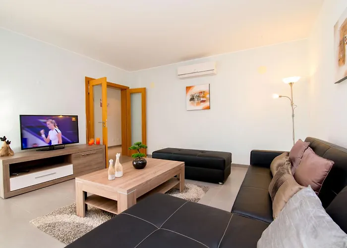 Pegada Retreat By Algartur * 타비라